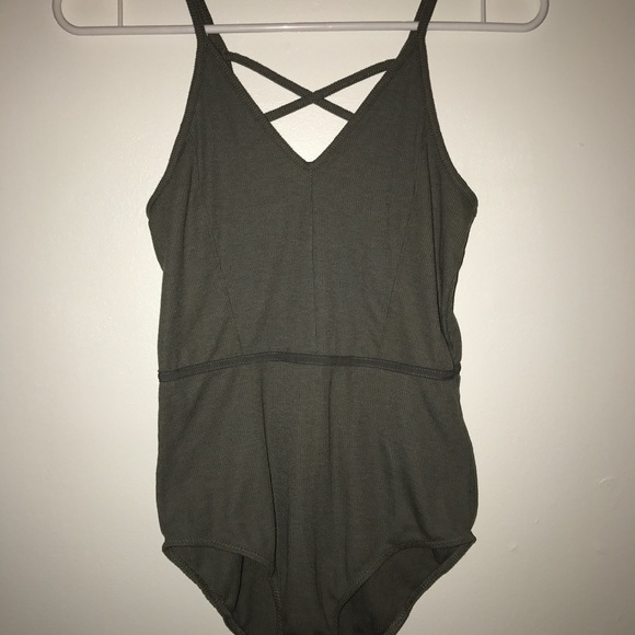 Olive Criss Cross Back Bodysuit - Picture 4 of 6